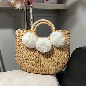 Straw Pom Pom bag